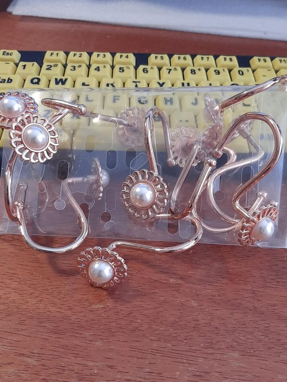 NEW ! Gold Shower Curtain Rings Hooks Floral Pearl Design Set 12
